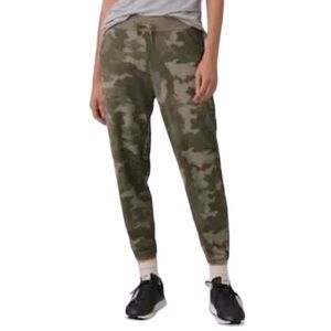 NEW PRANA Cozy Up Ankle Pant Sage Camo Soft French Terry Crop Jogger Size Medium